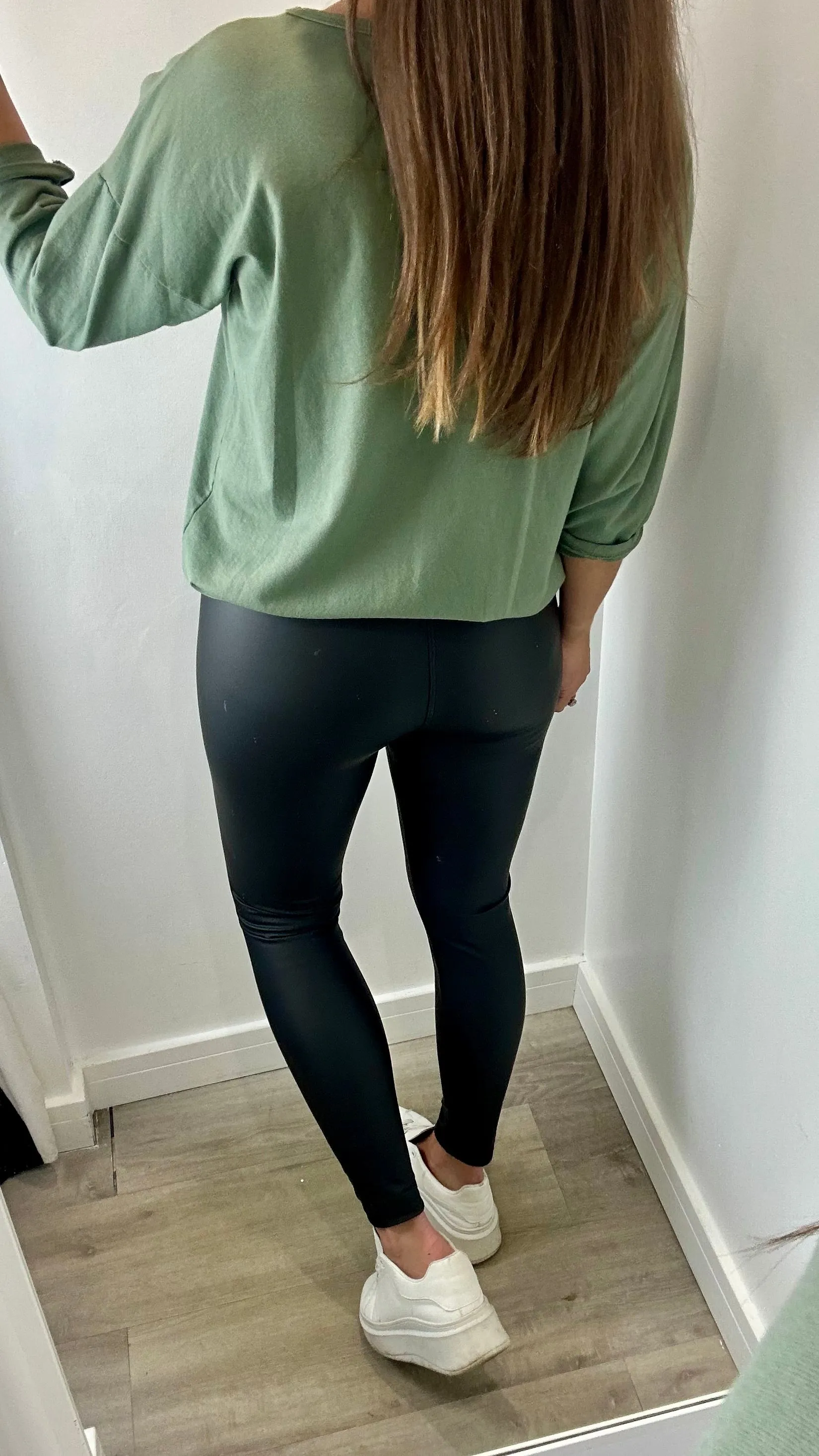 BLACK PLEATHER LEGGINGS