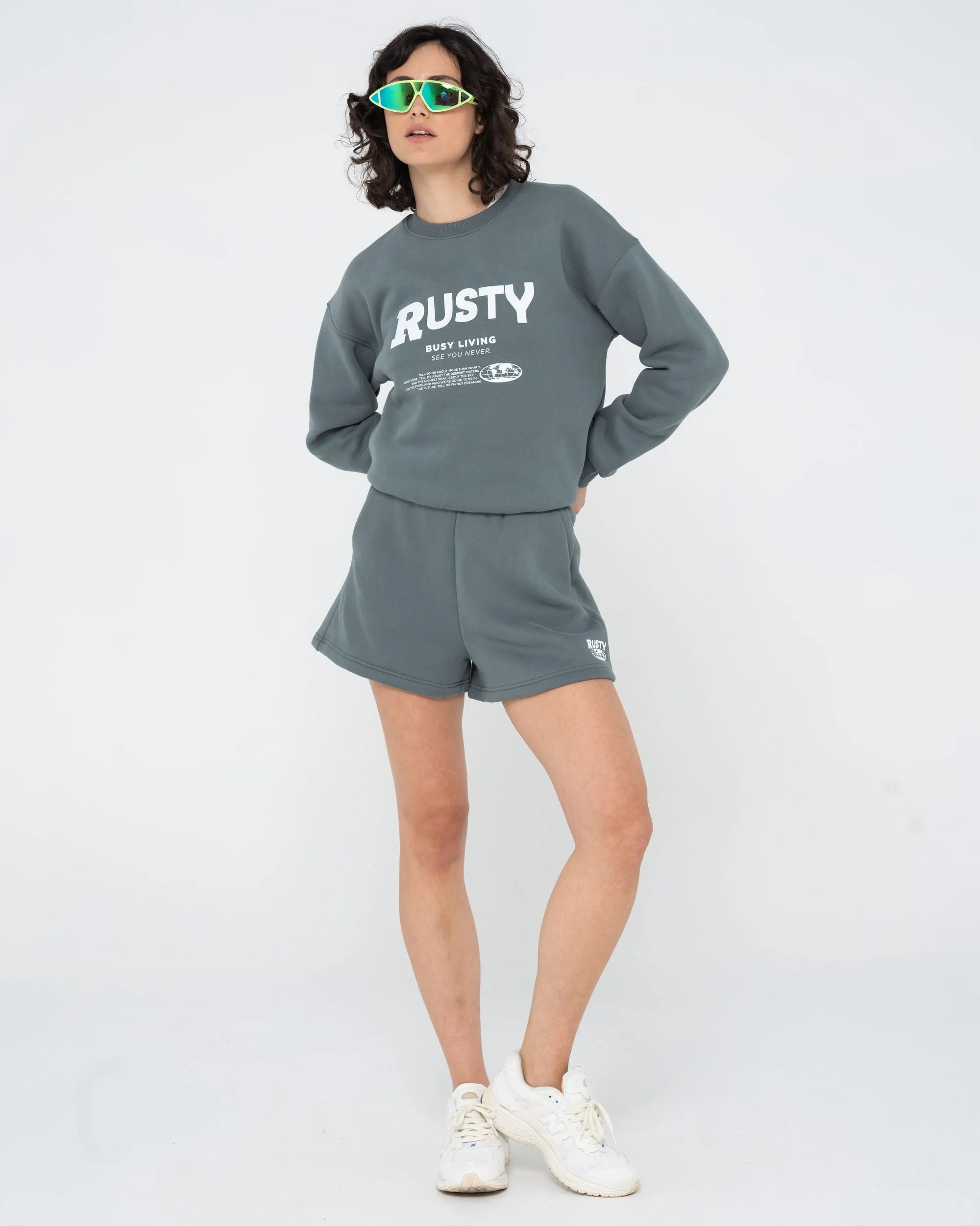 BUSY LIVING RELAXED CREW FLEECE