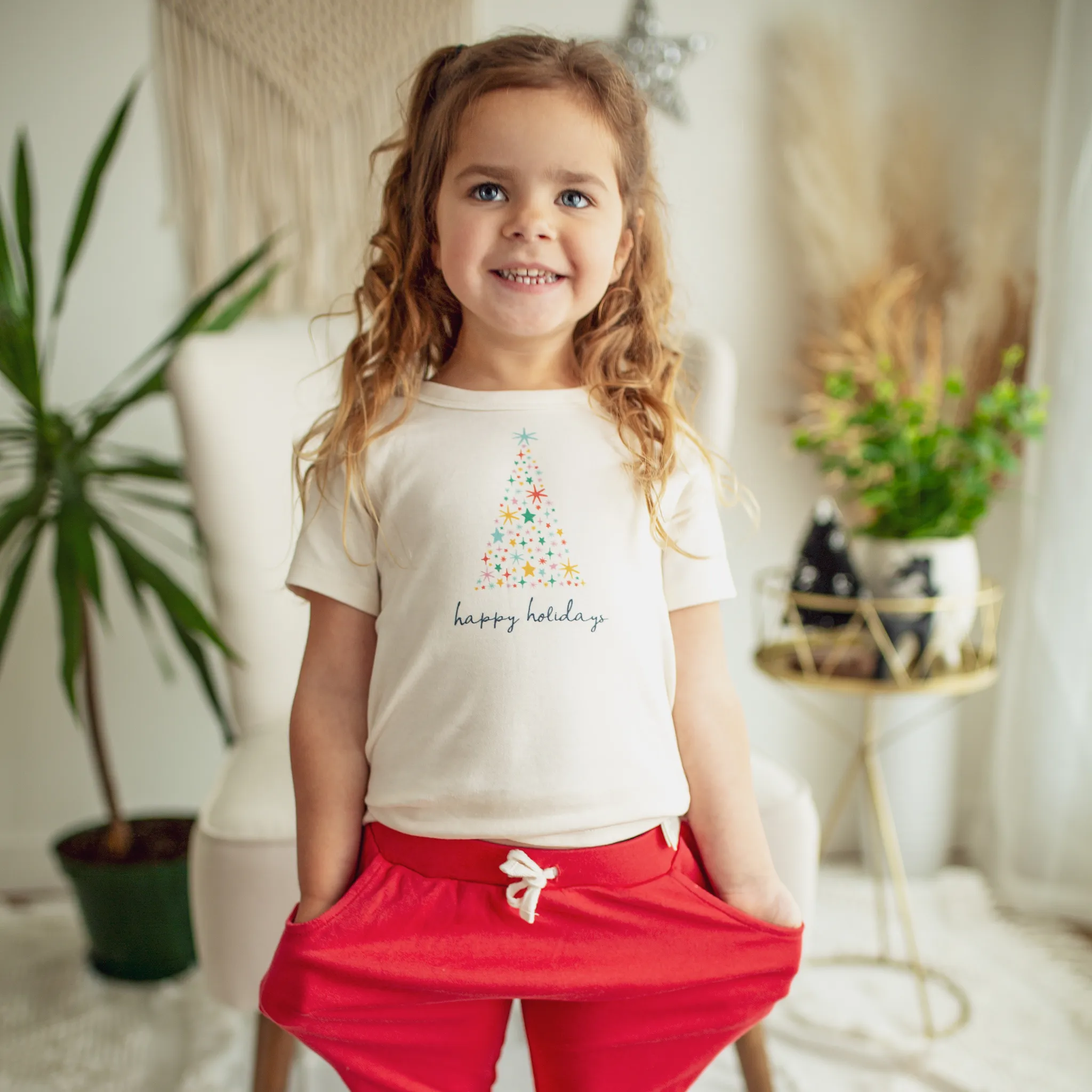 Finn   Emma - Graphic Tee - Happy Holidays Tree