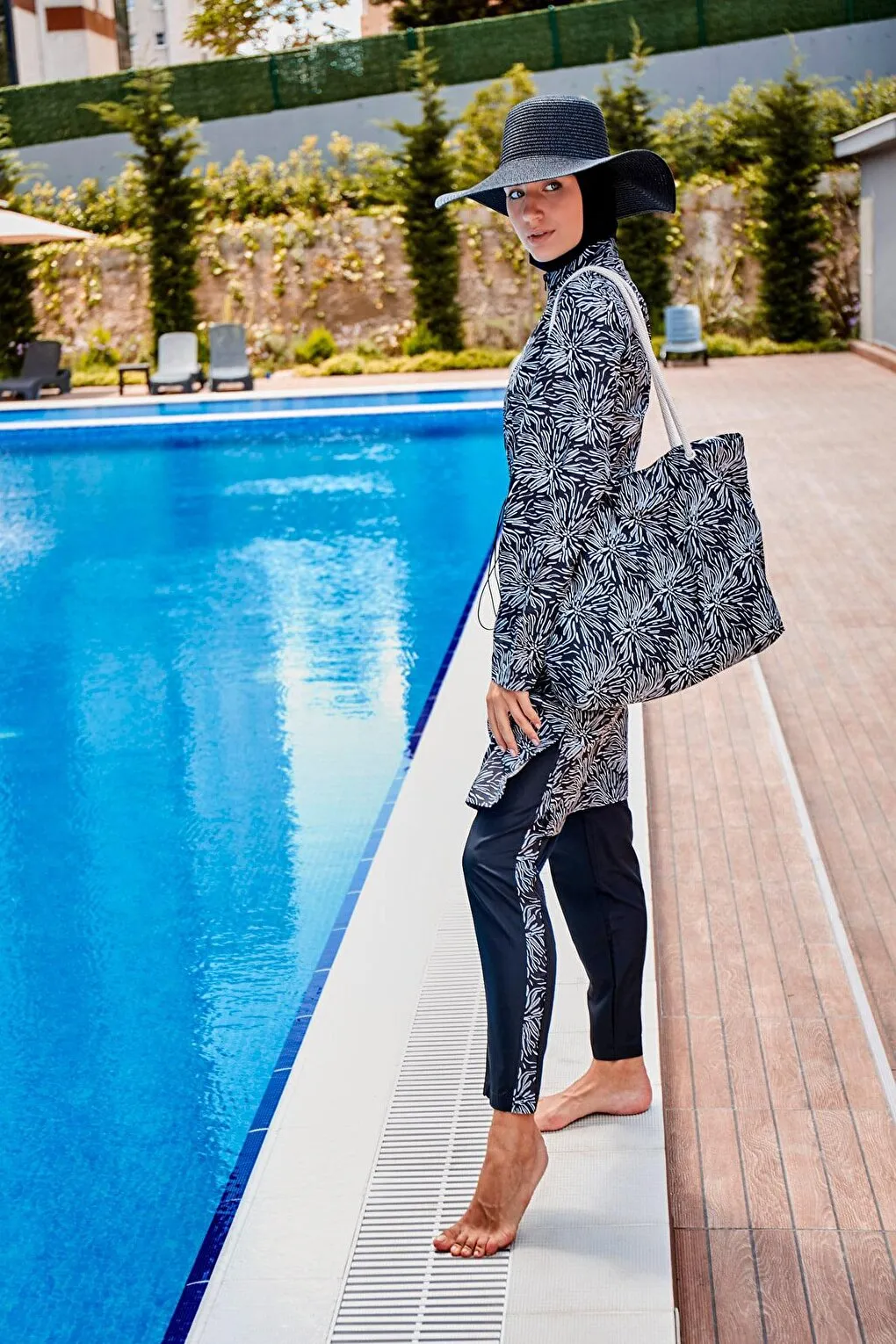 Patterned Fully Covered Hijab Swimsuit R2305
