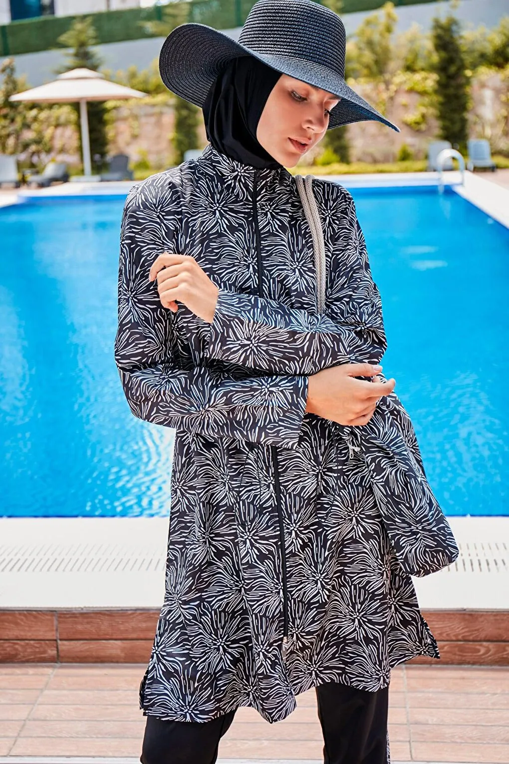 Patterned Fully Covered Hijab Swimsuit R2305