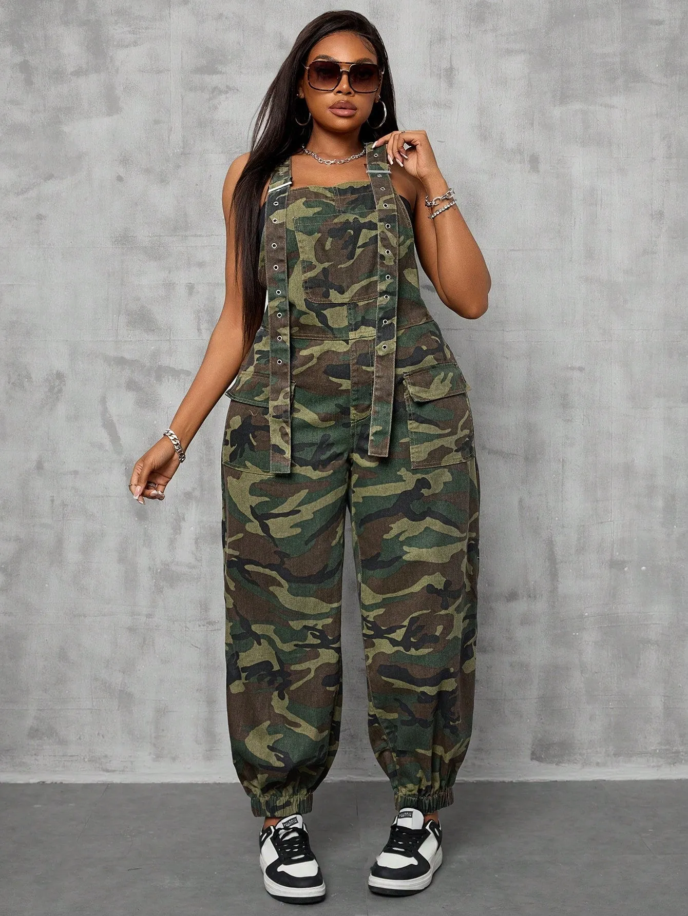 Pocketed Adjustable Strap Casual Denim Overalls