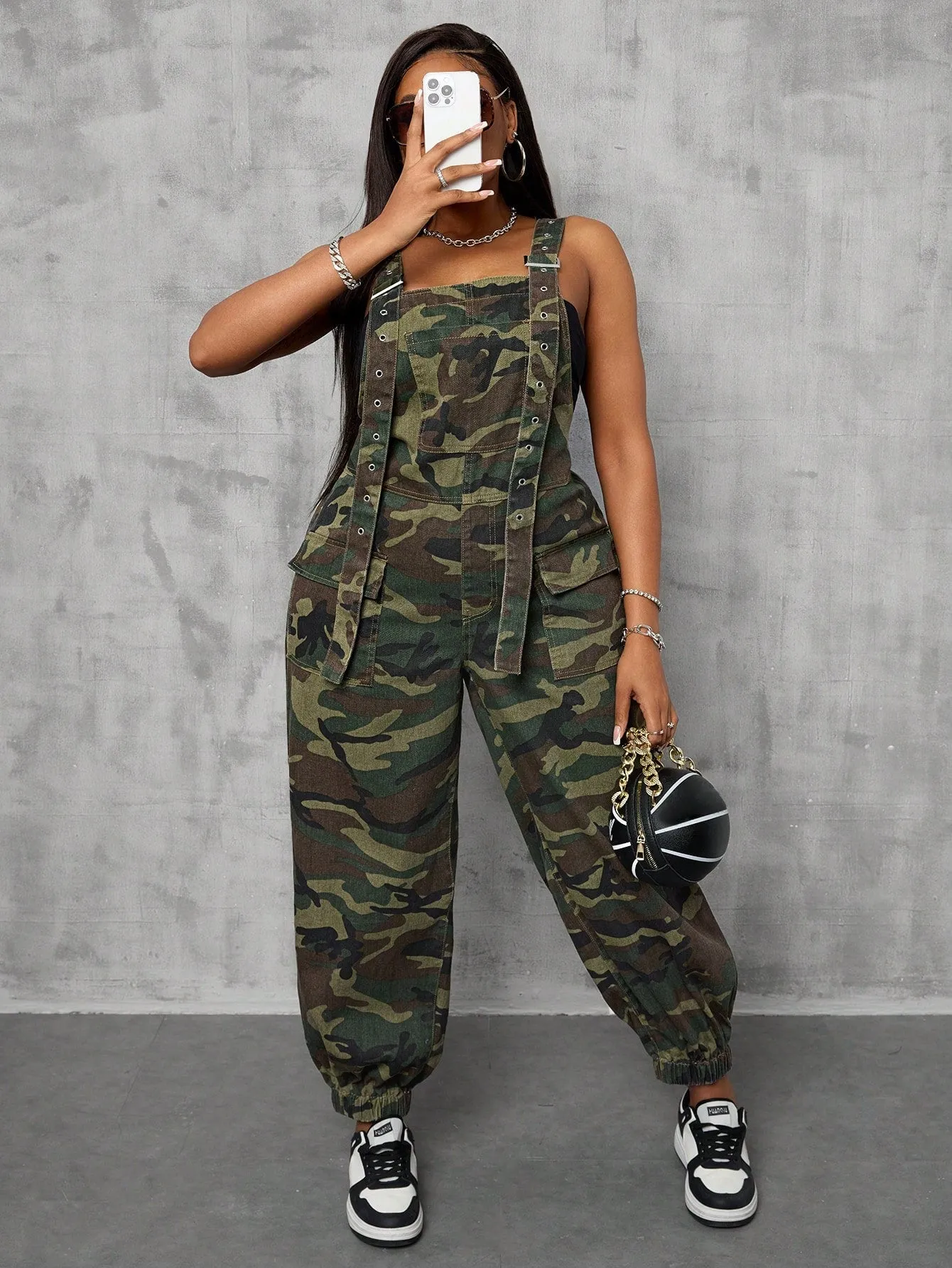Pocketed Adjustable Strap Casual Denim Overalls