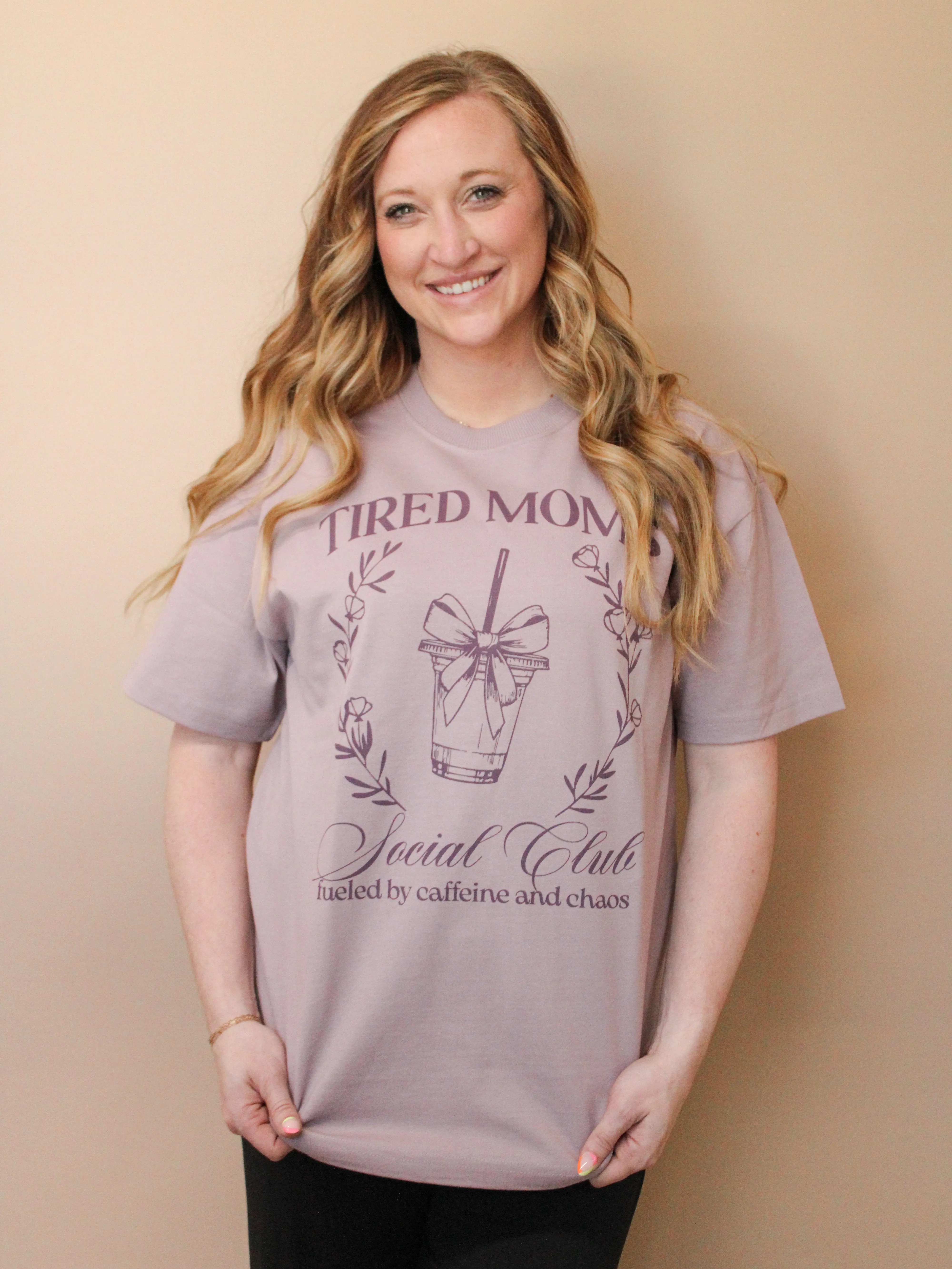 TIRED MOMS SOCIAL CLUB OVERSIZED GRAPHIC TEE